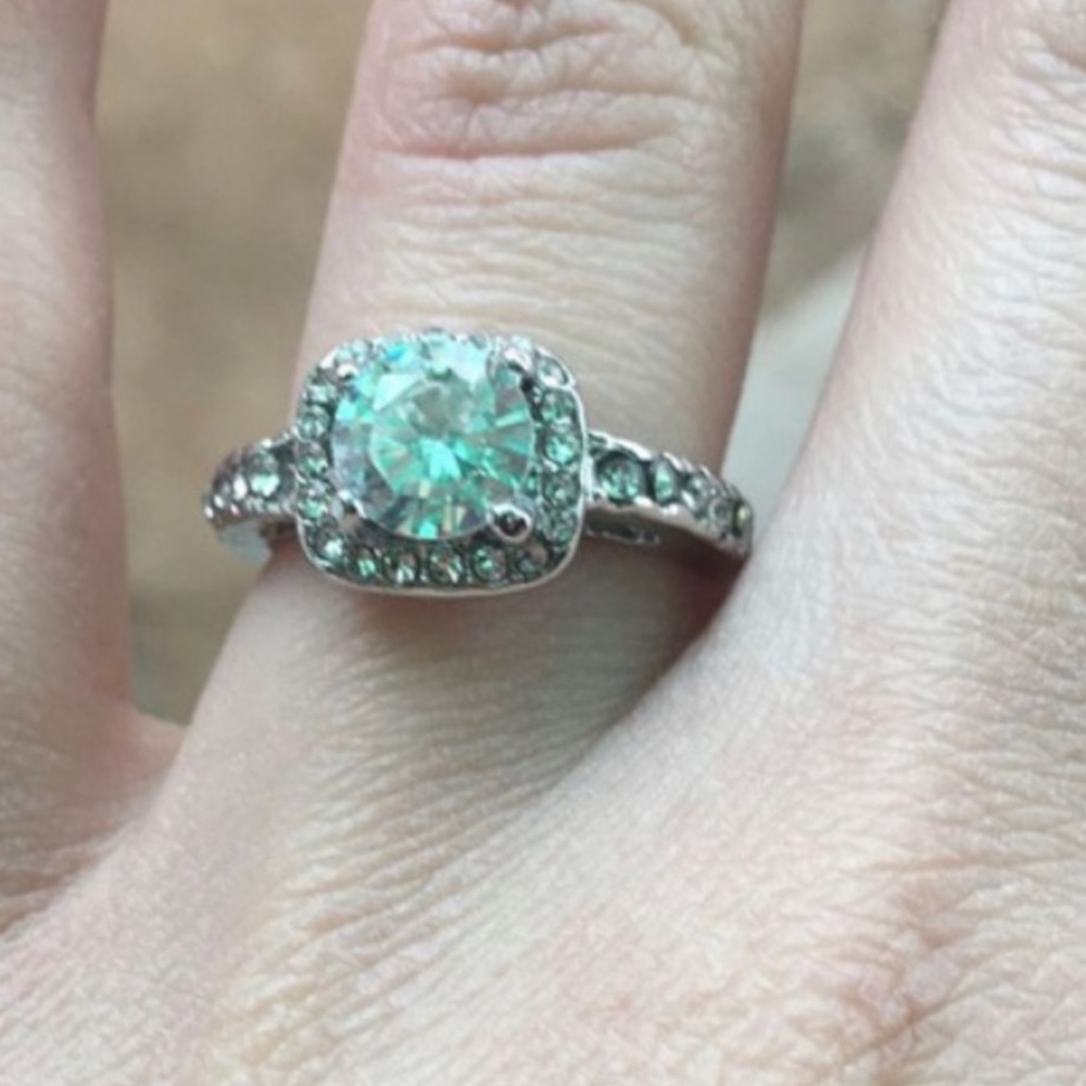 New Mojssanite Diamond 14k White Gold 1 CT Round Cut Ring - Picture 10 of 16